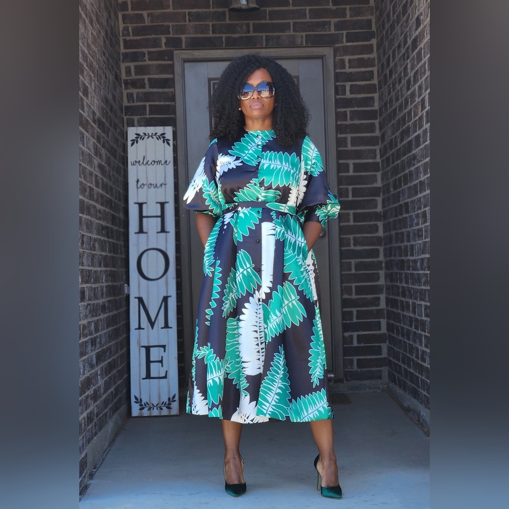 Elegant Green and Black Leaf Print Dress